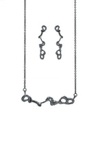 Load image into Gallery viewer, Melted Bar Necklace
